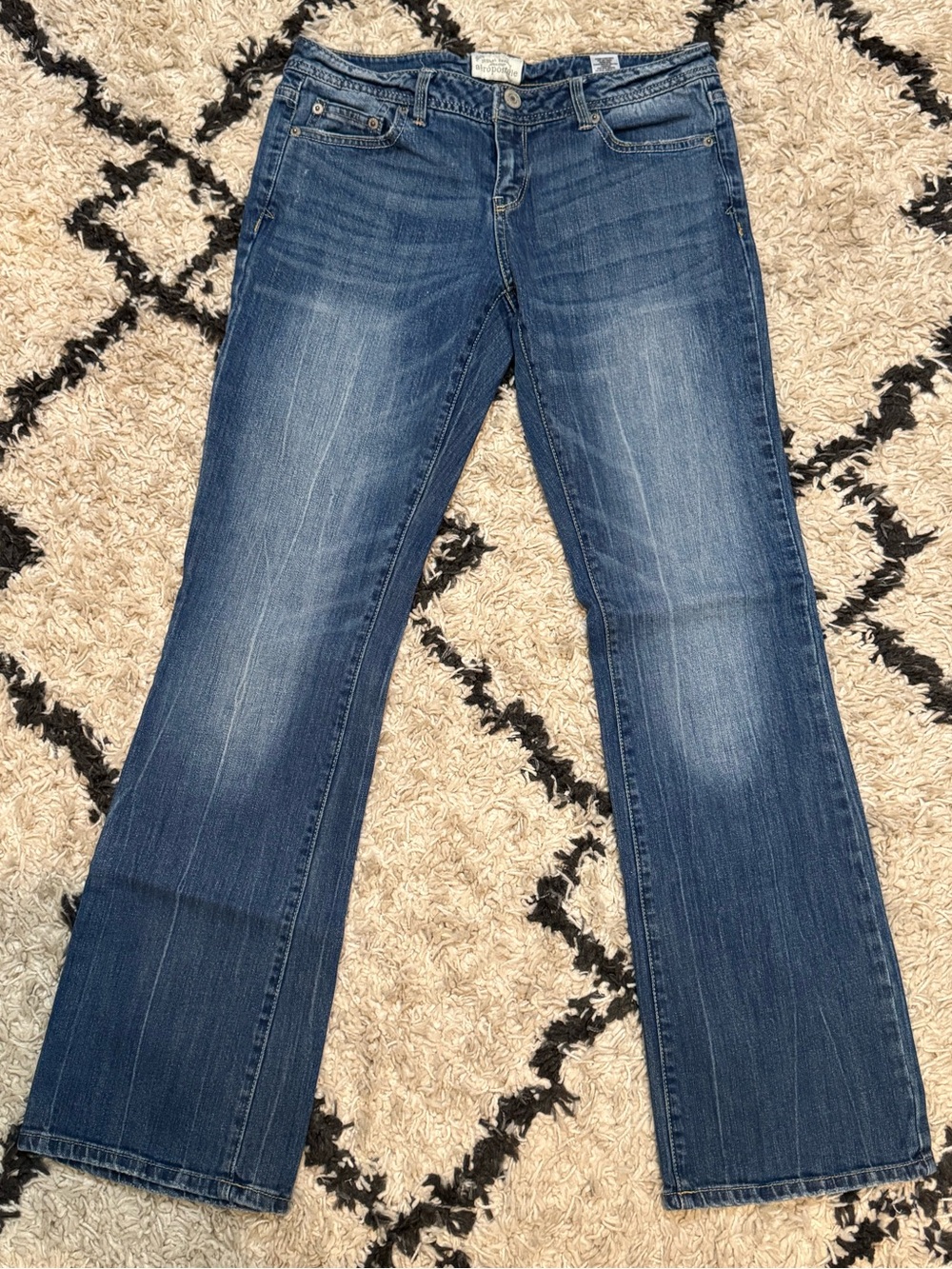 AEROPOSTALE Chelsea BootCut Women's Medium Blue Flared Jeans